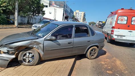 plantaopolicialfb|Rapaz foi morto a facadas no centro de Marmeleiro.
